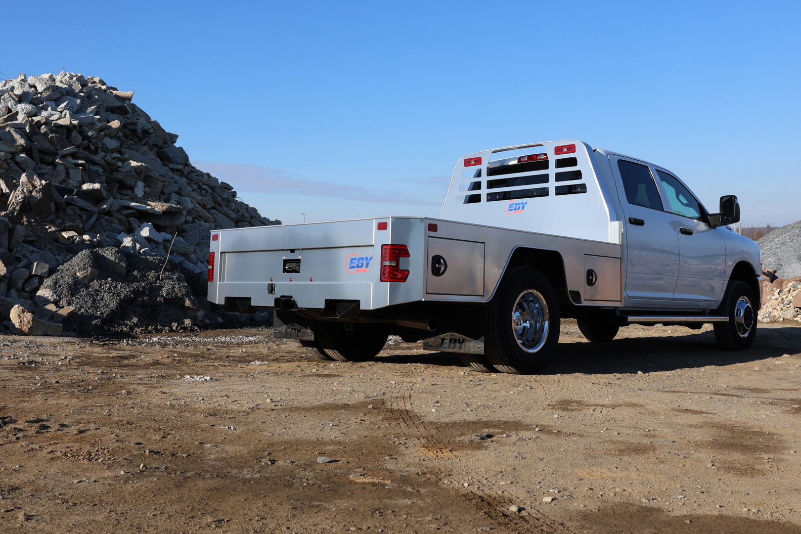 New EBY "FREE COUNTRY" 9' x 94" Skirted Flatbed - Dual Wheel Truck