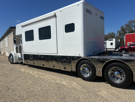 Used 2022 389 NRC Conversion 20FT Toter Home