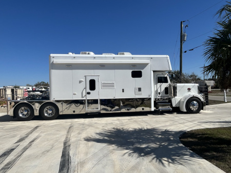 Used 2022 389 NRC Conversion 20FT Toter Home