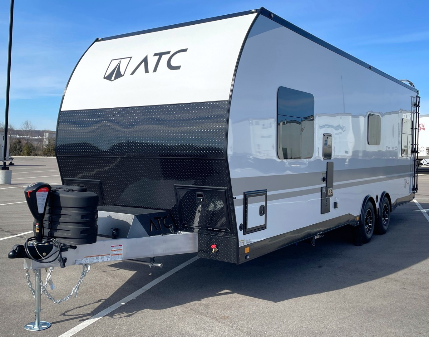 New ATC 2816 PLa 550 Aluminum Toy Hauler: Generator, Happijac, AC, Lifetrac