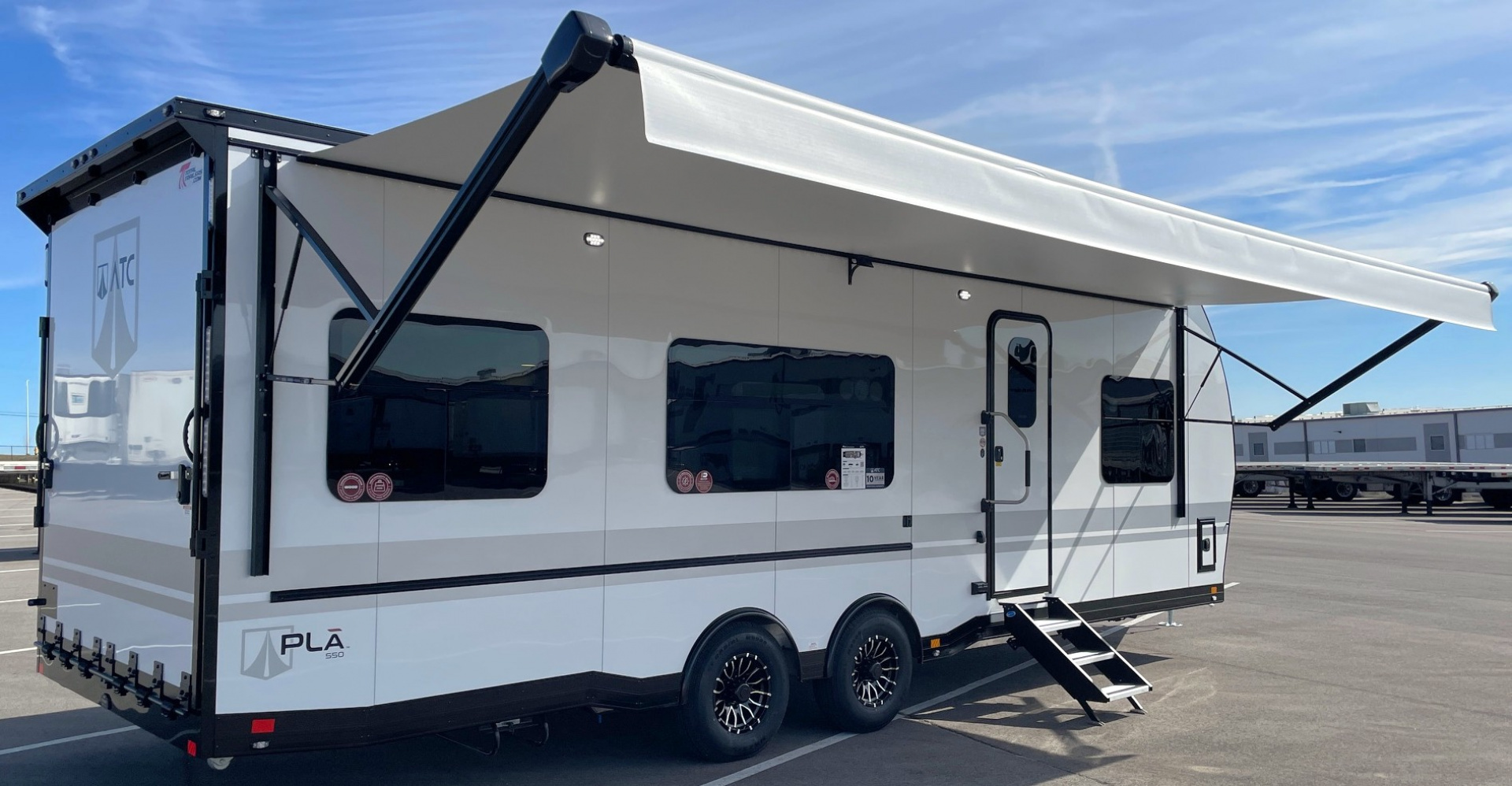 New ATC 2816 PLa 550 Aluminum Toy Hauler: Generator, Happijac, AC, Lifetrac