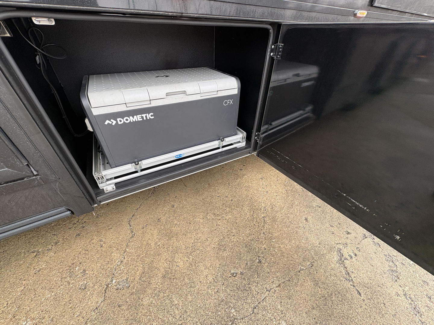 Used 2024 JDCC 46' Peterbilt Custom Coach & 38' 3 Car Stacker w/ Internal rear door lift Package $1,299,999.00