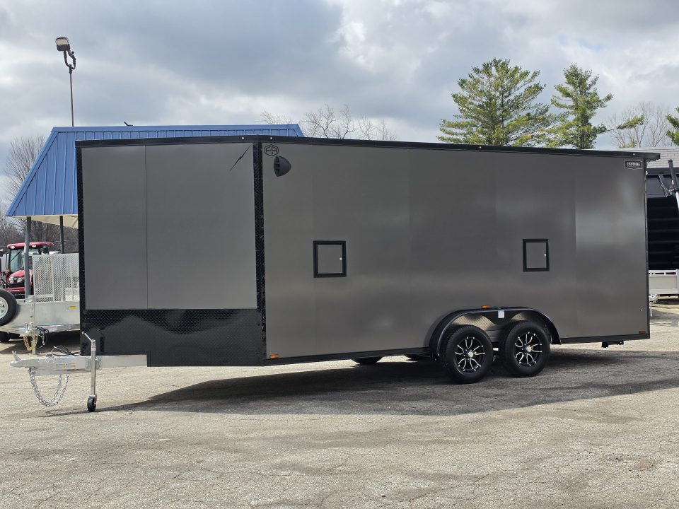 New 7.5 X 18 +5' V-NOSE SNOWMOBILE ENCLOSED POLY COMPOSITE EXTERIOR ALL ALUMINUM LIGHTNING