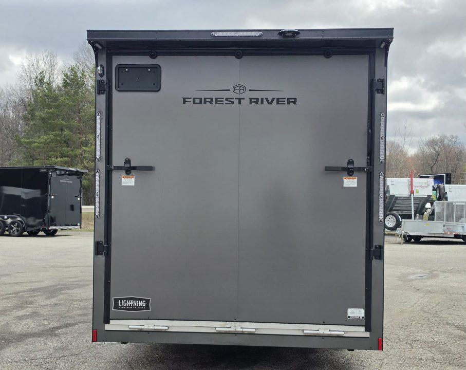 New 7.5 X 18 +5' V-NOSE SNOWMOBILE ENCLOSED POLY COMPOSITE EXTERIOR ALL ALUMINUM LIGHTNING