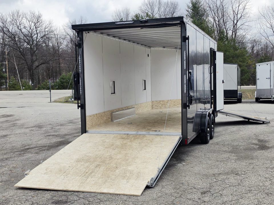 New 7.5 X 18 +5' V-NOSE SNOWMOBILE ENCLOSED POLY COMPOSITE EXTERIOR ALL ALUMINUM LIGHTNING