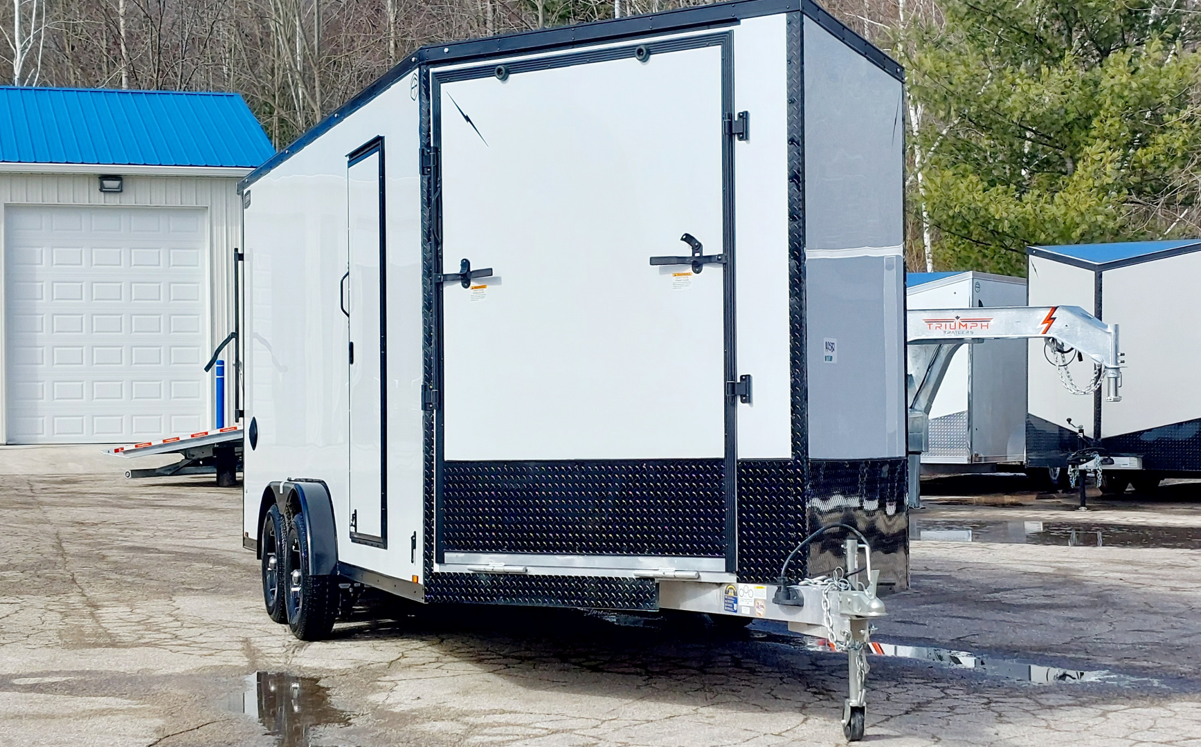 New 7.5 X 18 + 5' V-NOSE SNOWMOBILE ENCLOSED ALL ALUMINUM LIGHTNING 2026