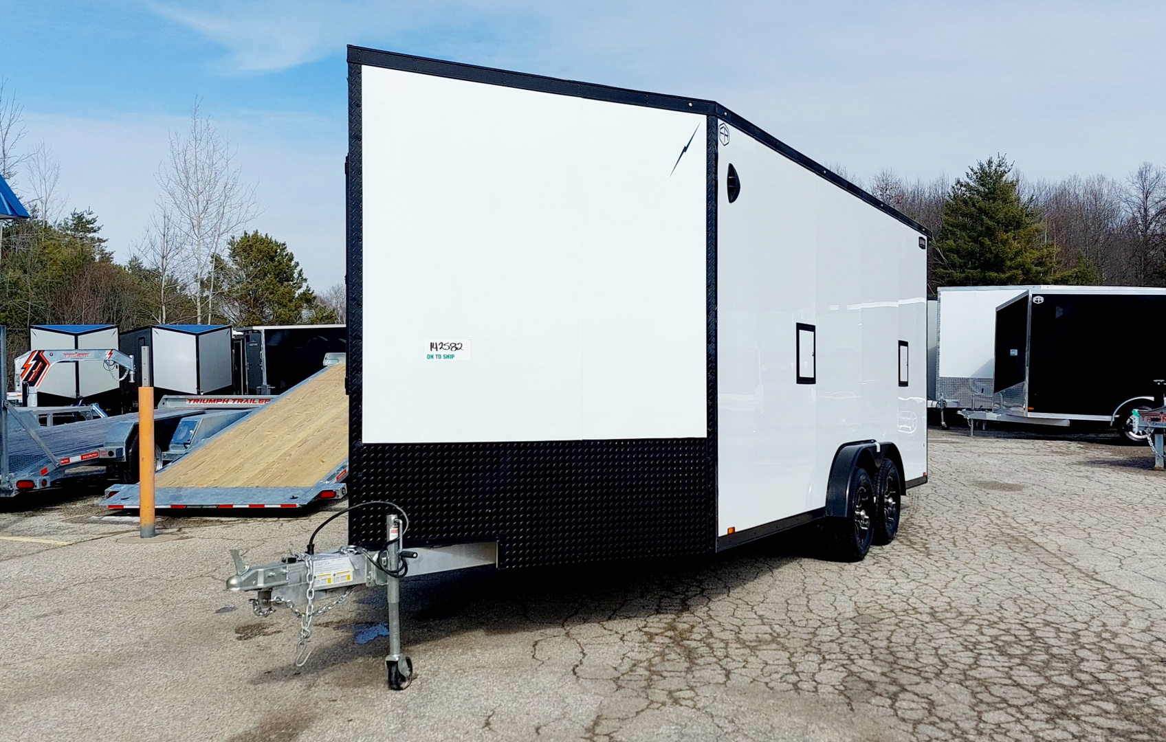 New 7.5 X 18 + 5' V-NOSE SNOWMOBILE ENCLOSED ALL ALUMINUM LIGHTNING 2026