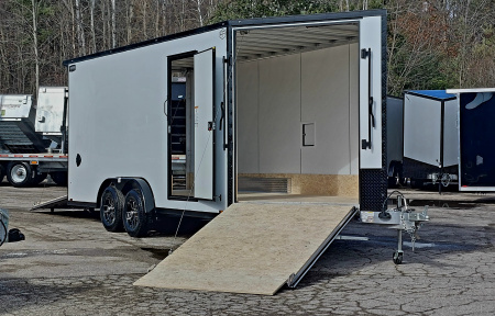 New 7.5 X 18 + 5' V-NOSE SNOWMOBILE ENCLOSED ALL ALUMINUM LIGHTNING 2026