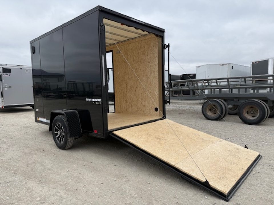 New 2026 Formula Traverse Blackout 6'x10' 3k Flat Top V-Nose Enclosed Cargo Trailer Cargo / Enclosed Trailer