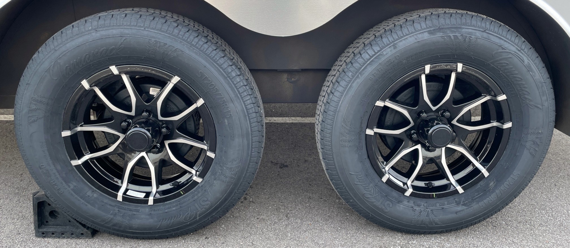 New ATC STo 400 Aluminum 7' x 14' Tandem Axle Silver Enclosed Cargo Trailer: 7700 GVWR, Aluminum Wheels