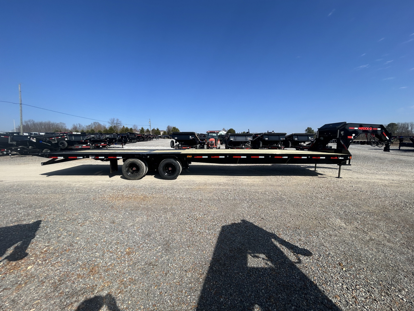 New 2026 MAXXD Hydraulic Dovetail Gooseneck Trailer | 102" x 36' | 40K GVWR