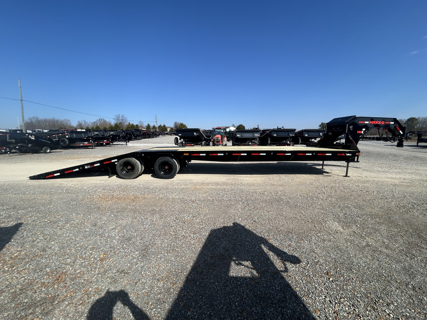 New 2026 MAXXD Hydraulic Dovetail Gooseneck Trailer | 102" x 36' | 40K GVWR