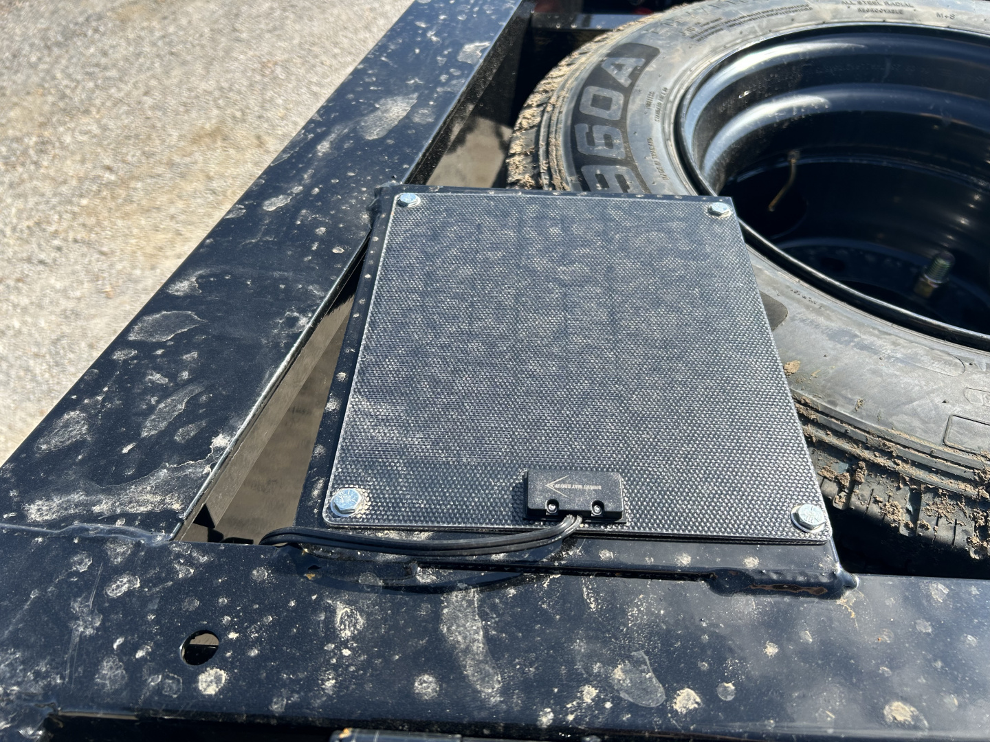 New 2026 MAXXD Hydraulic Dovetail Gooseneck Trailer | 102" x 36' | 40K GVWR