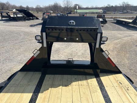 New 2026 MAXXD Hydraulic Dovetail Gooseneck Trailer | 102" x 36' | 40K GVWR