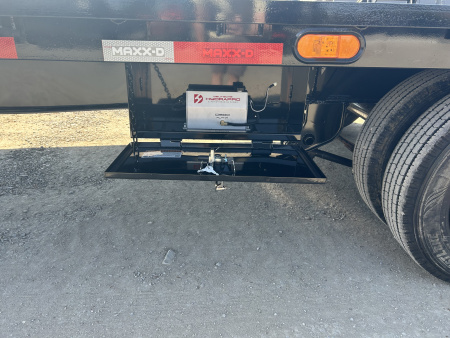 New 2026 MAXXD Hydraulic Dovetail Gooseneck Trailer | 102" x 36' | 40K GVWR