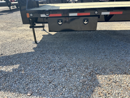 New 2026 MAXXD Hydraulic Dovetail Gooseneck Trailer | 102" x 36' | 40K GVWR
