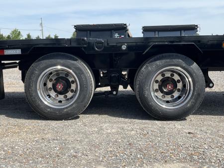 New 2026 MAXXD Gooseneck Trailer | 32' x 102' 30K GVWR