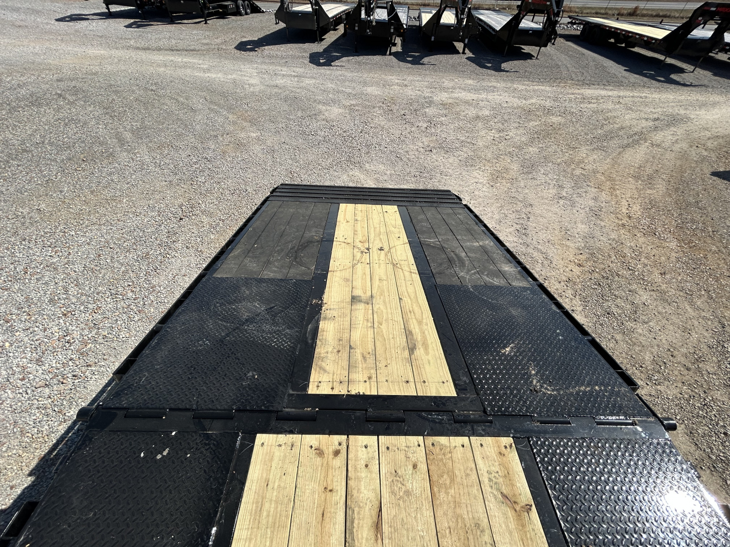 New 2026 MAXXD Gooseneck Trailer | 40' x 102' 30K GVWR