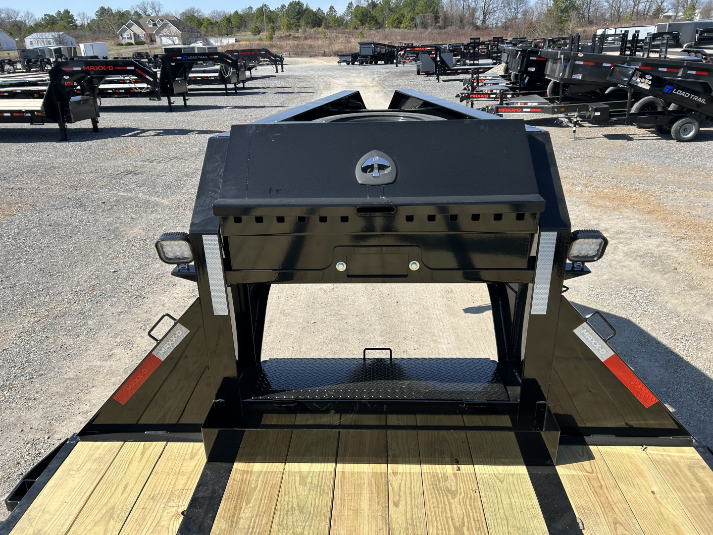 New 2026 MAXXD Gooseneck Trailer | 40' x 102' 30K GVWR