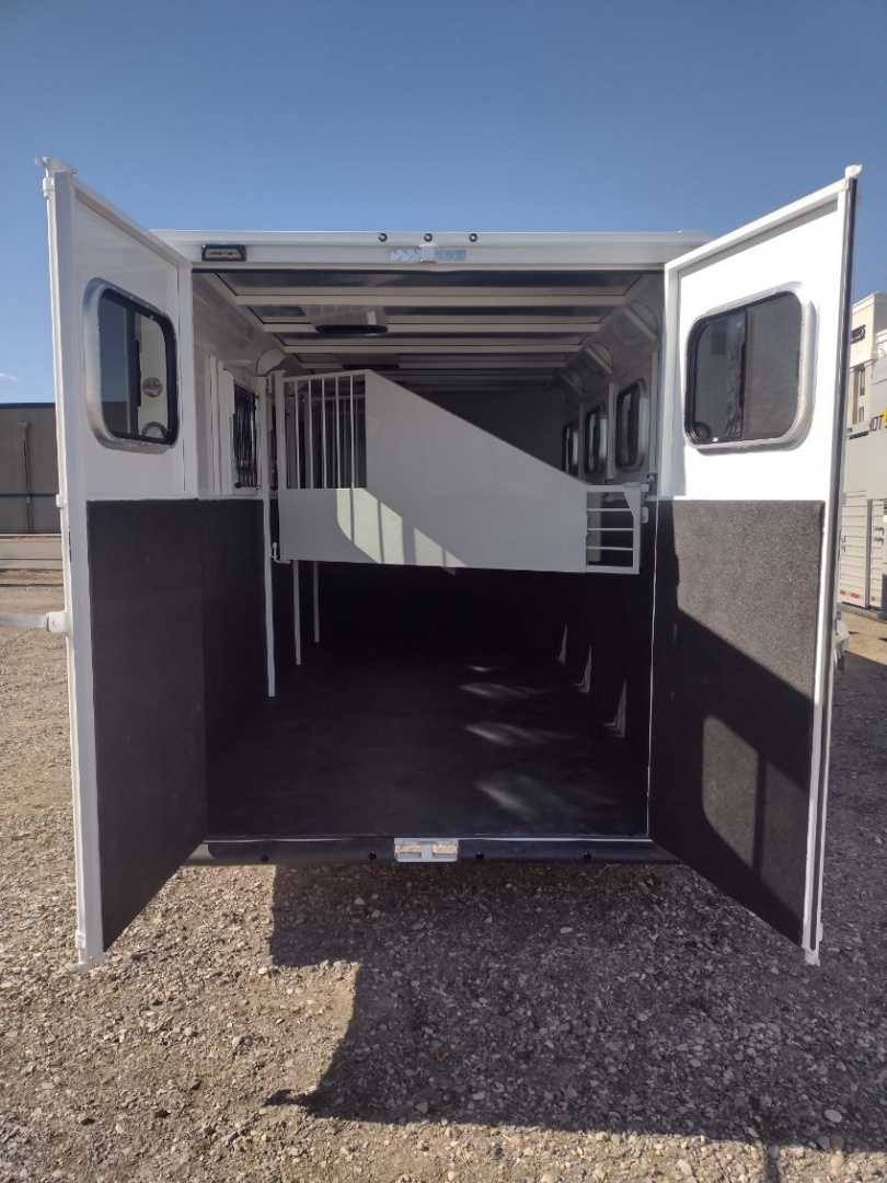 New 2026 Trails West Adventure 4 Horse Trailer