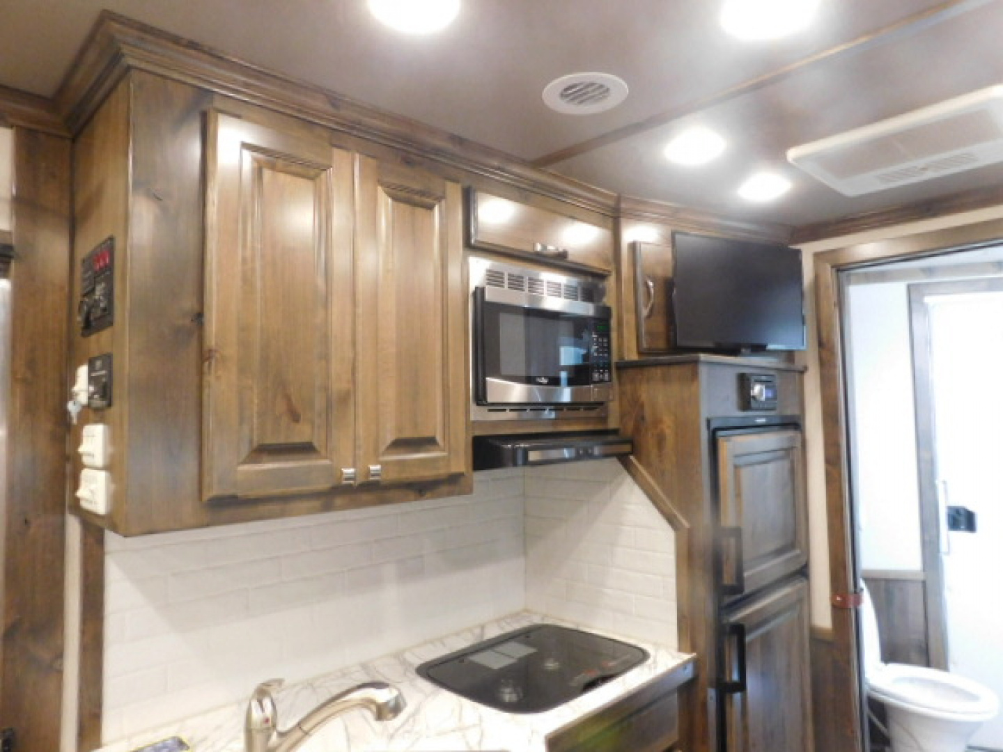 Used 2022 Elite Trailers Stock Combo 14' LQ Horse Trailer