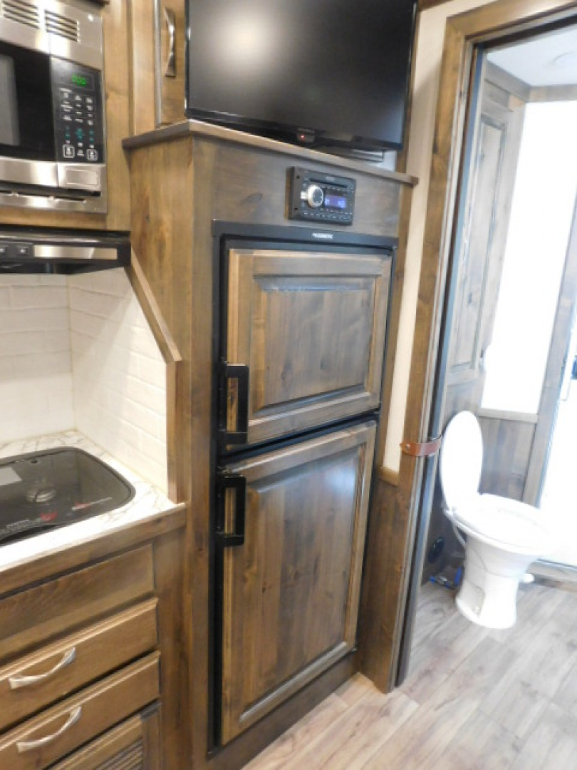 Used 2022 Elite Trailers Stock Combo 14' LQ Horse Trailer