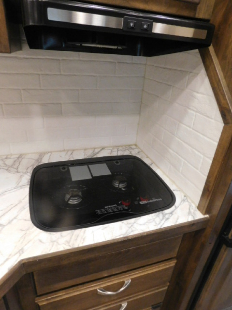 Used 2022 Elite Trailers Stock Combo 14' LQ Horse Trailer