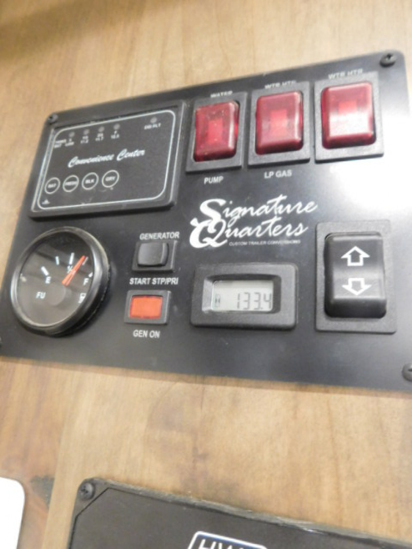 Used 2022 Elite Trailers Stock Combo 14' LQ Horse Trailer