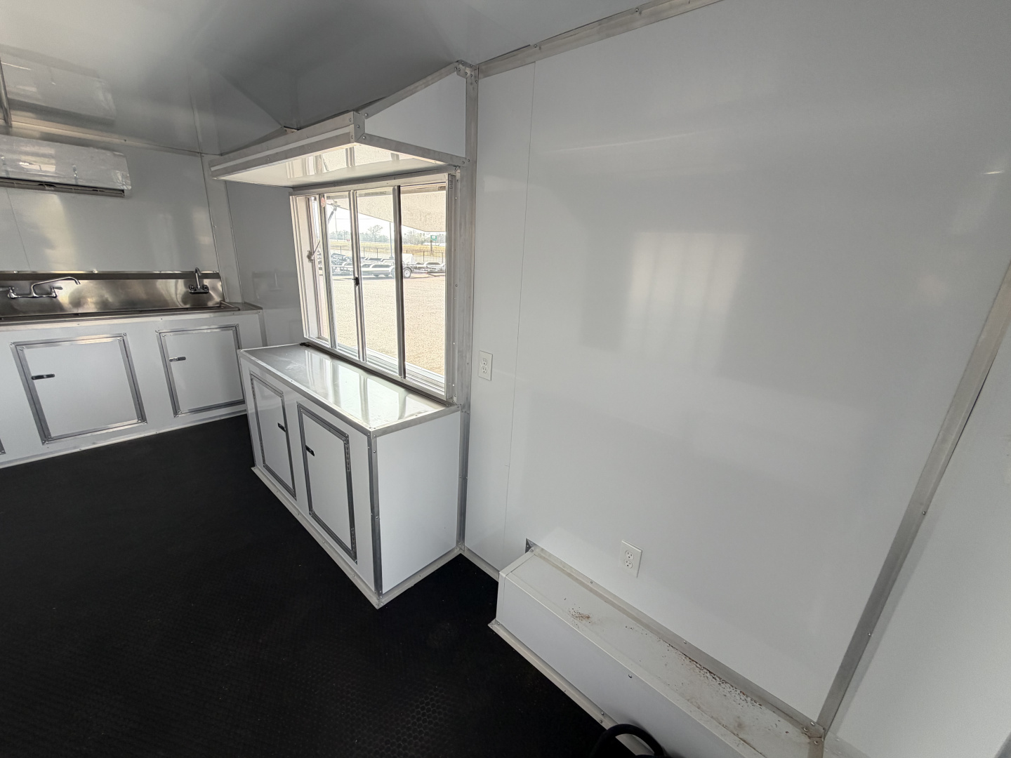 New 2026 Custom Trailer 8.5x26ft Concession Trailer