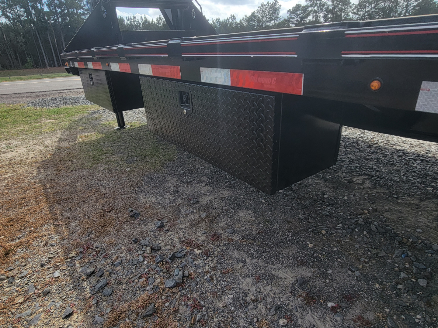 New 2026 Diamond C Trailers FMAX212 32' x 102" Hydraulic Dovetail Pacesetter Edition Equipment Trailer