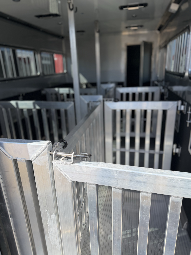 New 2026 Frontier Trailers 7x18 Low Pro 6 Pen Stock / Stock Combo Trailer