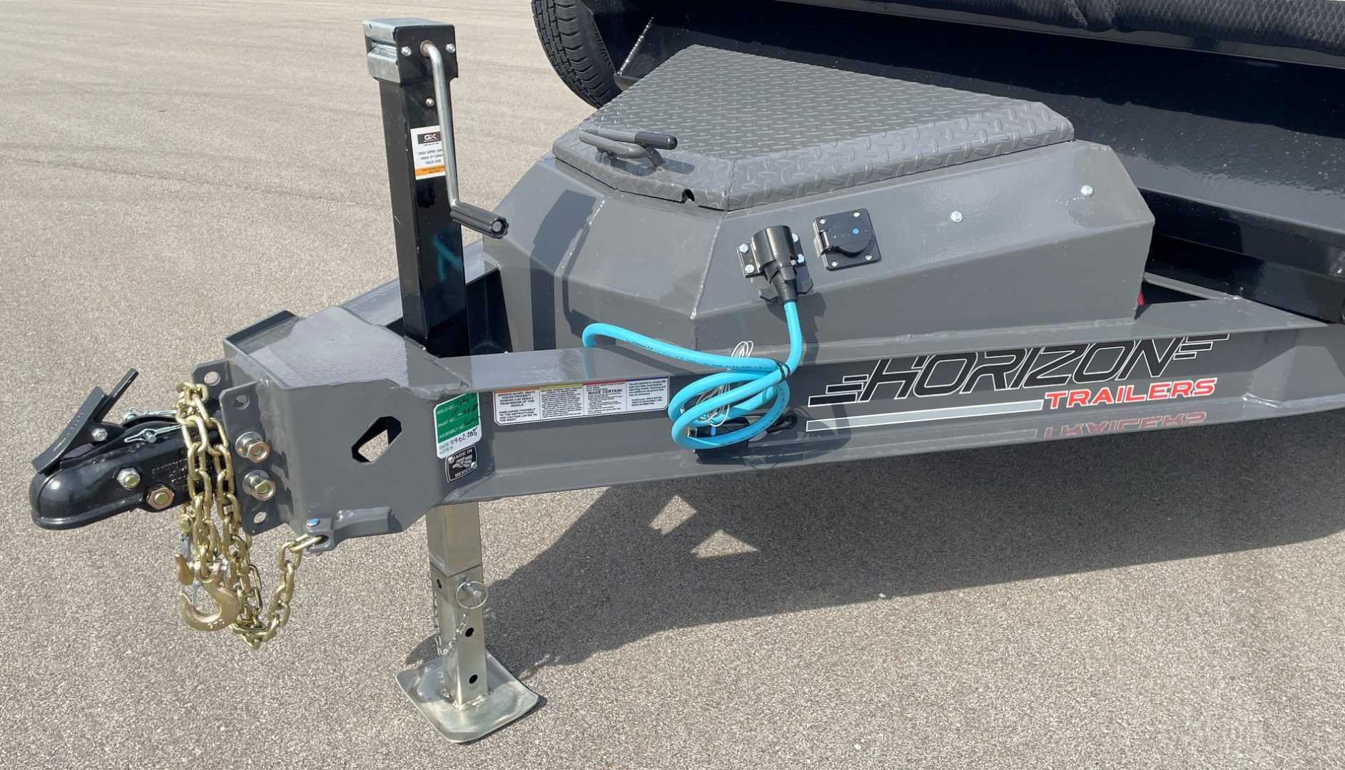 New Horizon 10' x 60" HZ5 Telescopic Dump Trailer: Black / Ash Gray, 7600 GVWR, Spare