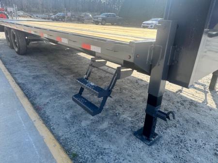 New 2026 Triple Crown Trailers TC GN14-25DT Equipment Trailer