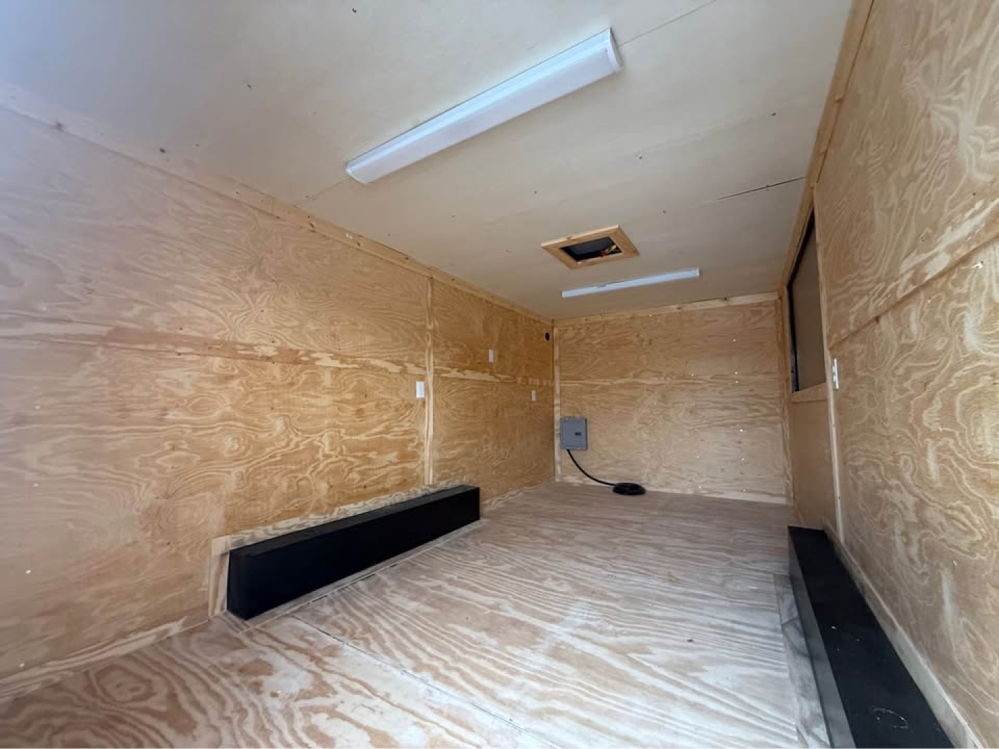 New 2025 Oak Ridge 8.5x16TA Cargo / Enclosed Trailer