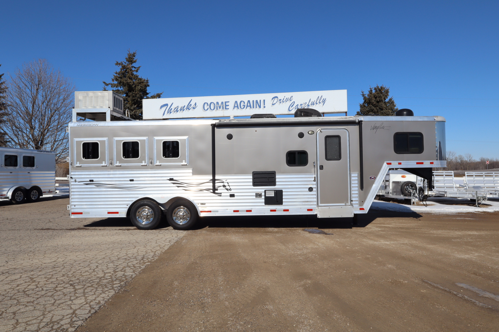 Used 2015 Merhow Trailers 3 Horse LQ Horse Trailer