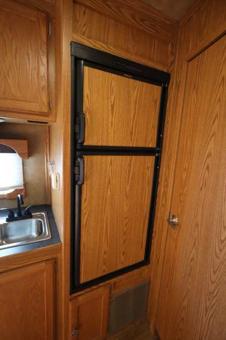 Used 2015 Merhow Trailers 3 Horse LQ Horse Trailer