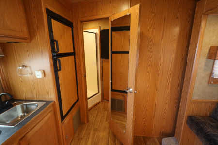 Used 2015 Merhow Trailers 3 Horse LQ Horse Trailer