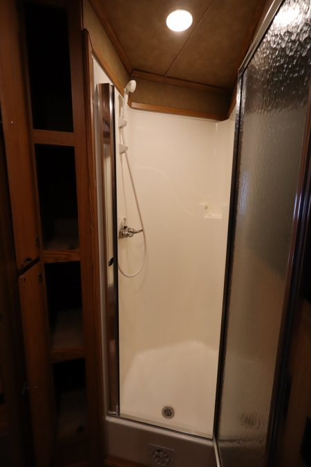 Used 2015 Merhow Trailers 3 Horse LQ Horse Trailer