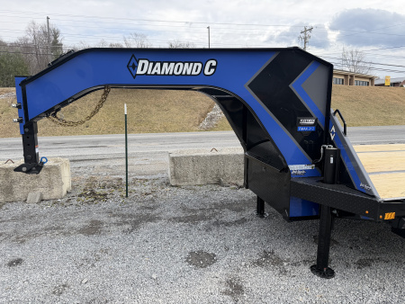 New 2026 DIAMOND C FMAX212 GOOSENECK TRAILER SPECIAL DIRTY GRAPHIX EDITION HYDRO JACKS & DOVE , 17.5 18 PLY TIRES