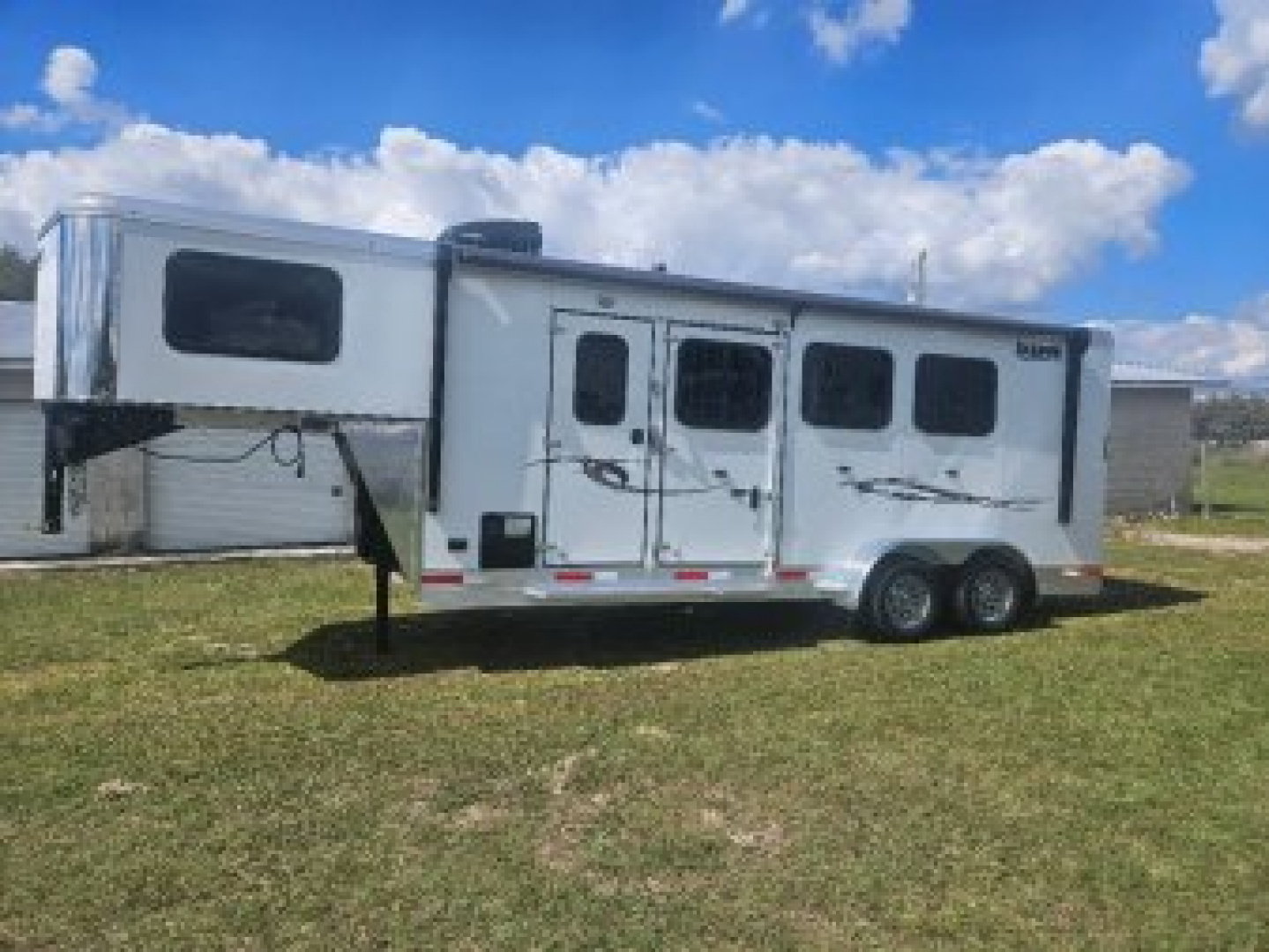 New 2026 Shadow 3H 5'6" LQ Weekender