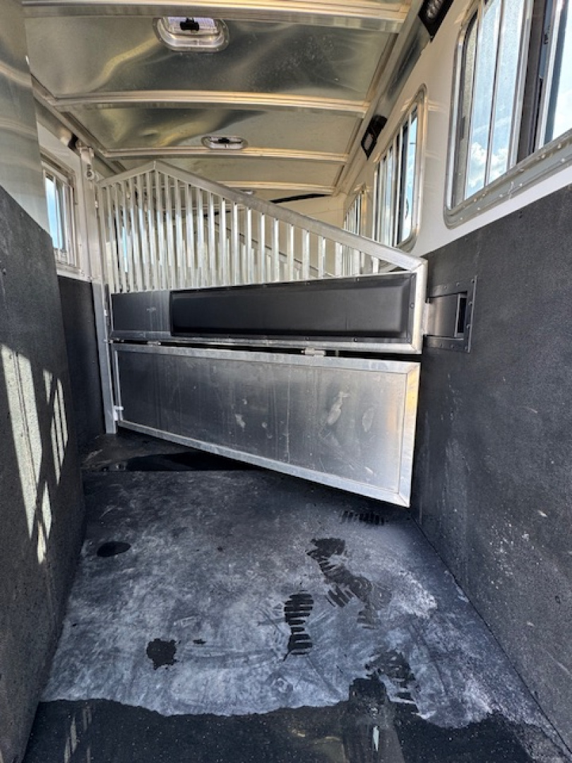 Used 2024 Exiss Trailers 2024 Exiss 7300 GN IN STOCK Horse Trailer