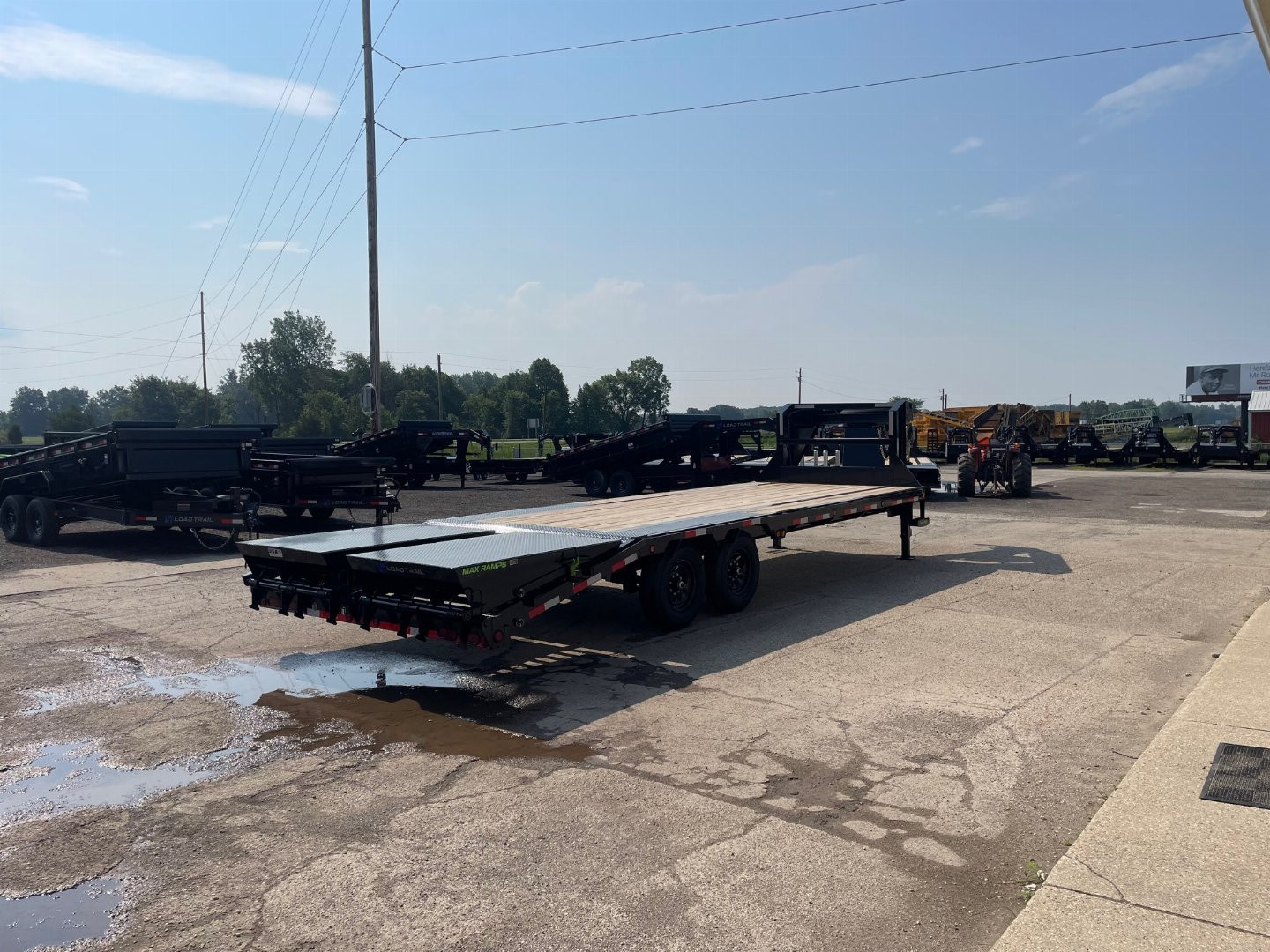 New 2026 Load Trail 102X25 Standard Deckover 14k w/MAX Ramps Gooseneck Bodies