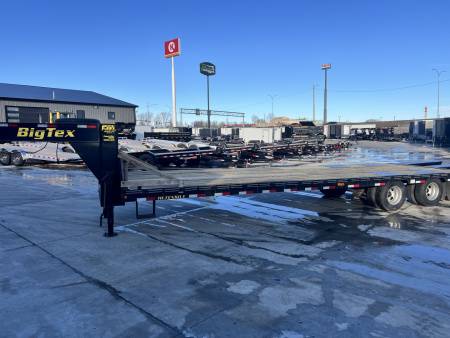 Used 2012 Big Tex Trailers 33ft Gooseneck Bodies
