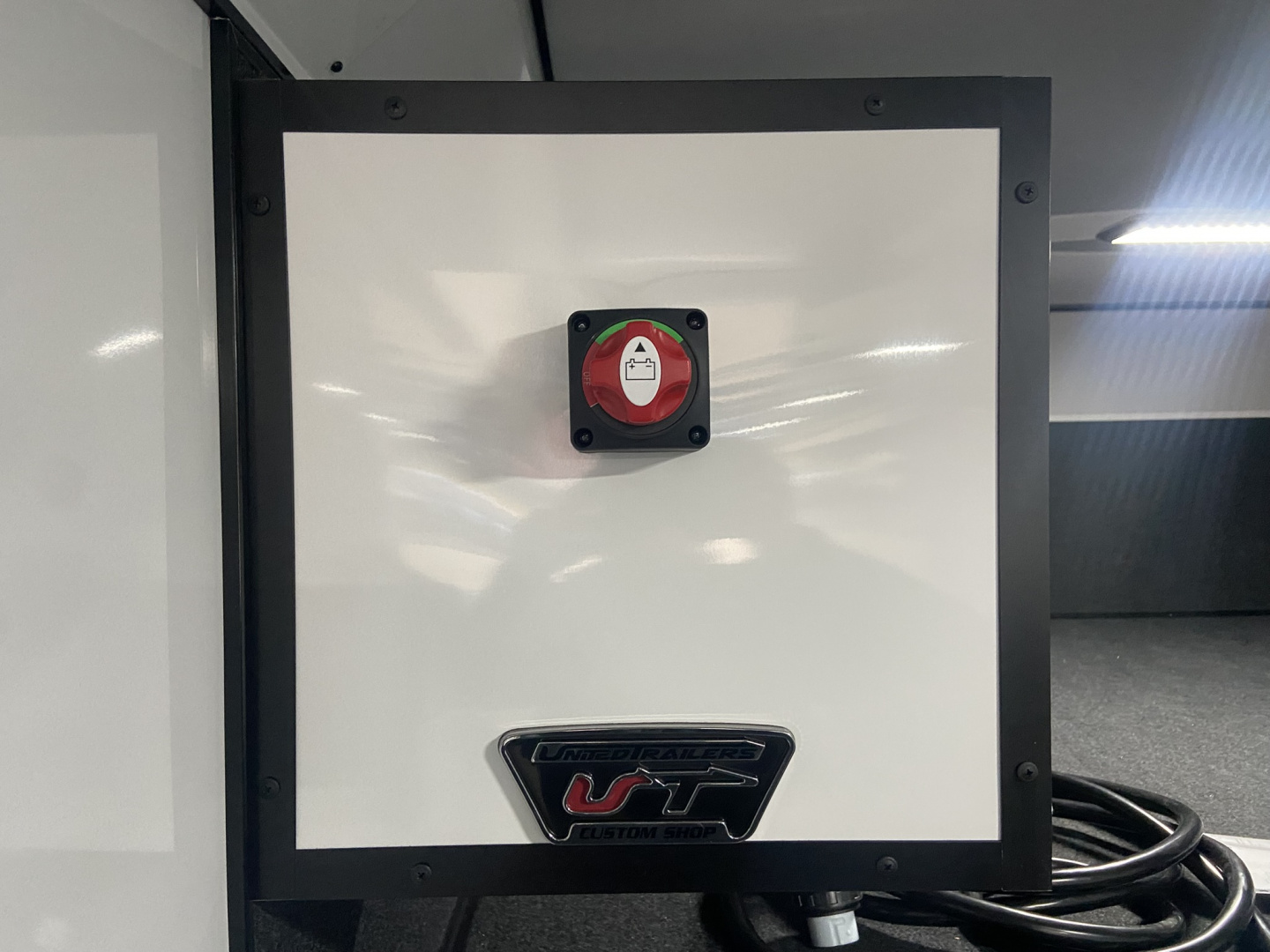 New United USHGN 48' Enclosed Trailer