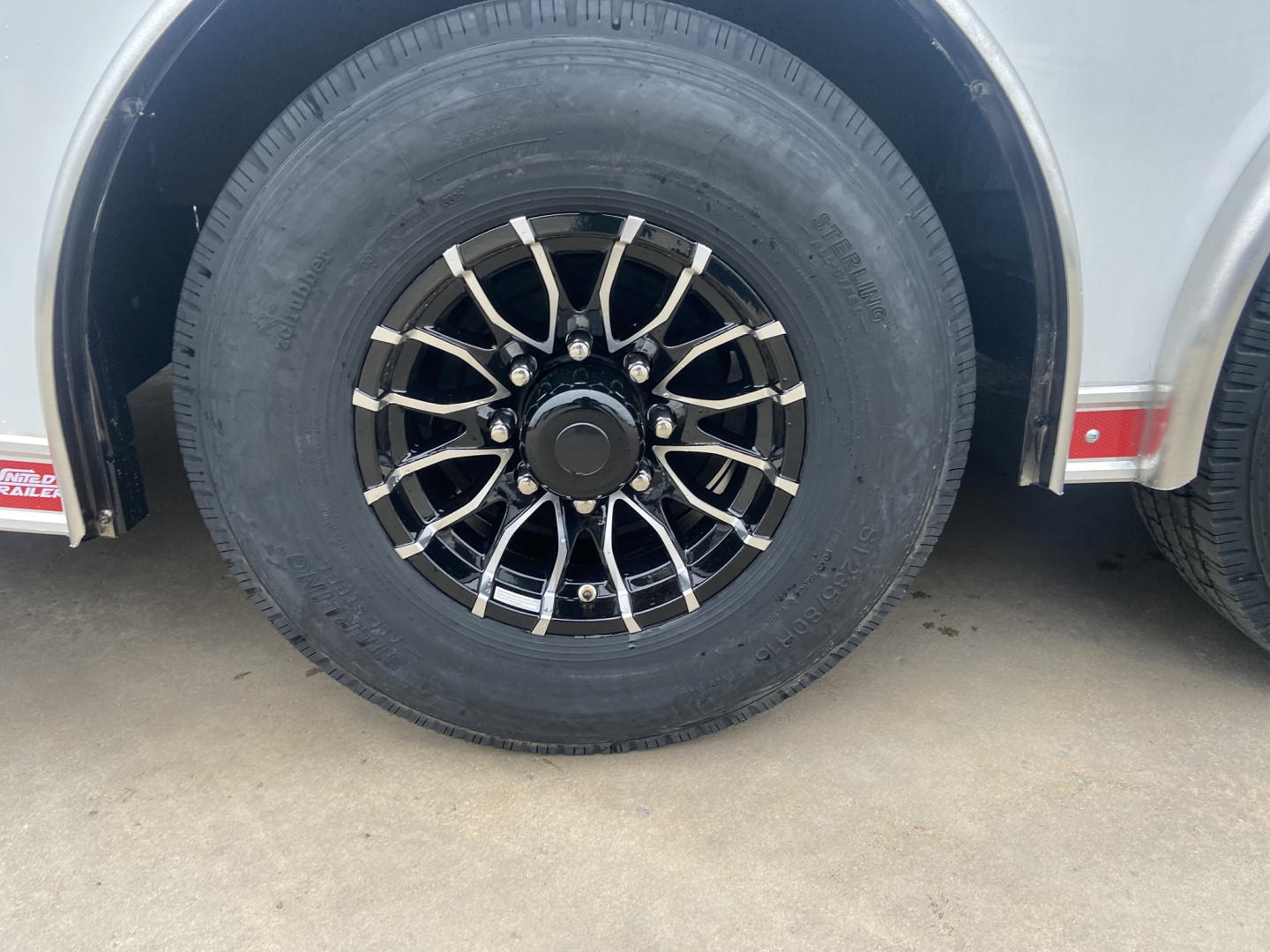 New United USHGN 48' Enclosed Trailer