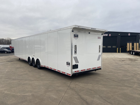 New United USHGN 48' Enclosed Trailer