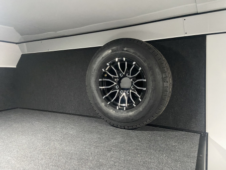 New United USHGN 48' Enclosed Trailer