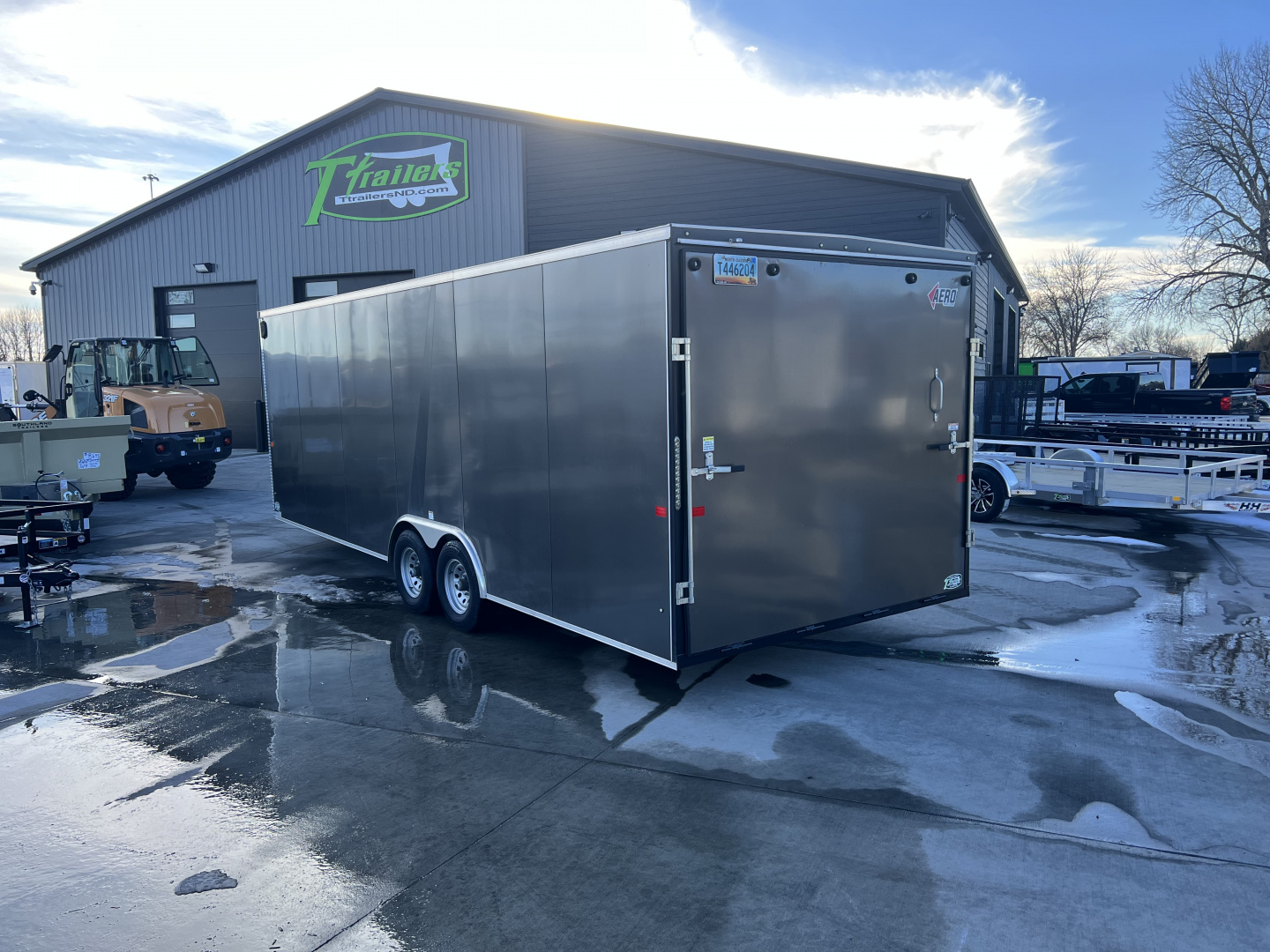 Used USED 2020 AERO 8.5x24 + 2’V, 7’ TALL, WHITE Interior, QUALITY Enclosed Rear Ramp Car Hauler Cargo Trailer