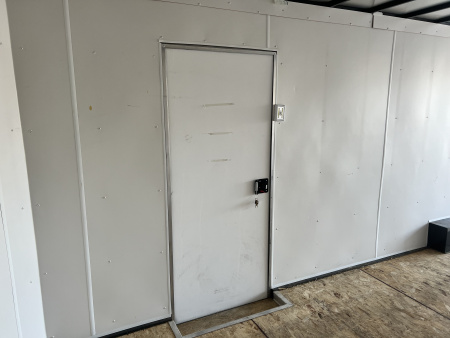 Used USED 2020 AERO 8.5x24 + 2’V, 7’ TALL, WHITE Interior, QUALITY Enclosed Rear Ramp Car Hauler Cargo Trailer