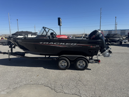 Used 2021 Tracker Boats Pro Guide Tracker Fishing Boat